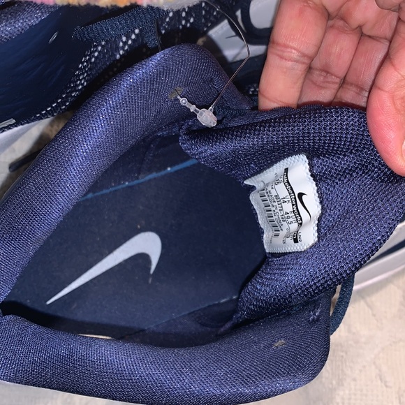 Nike shoes - Picture 8 of 13